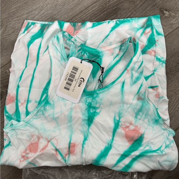 NWT!! Zyia Spring Hendrix Seamless Tank Tie Dye Sz M - Picture 2 of 3